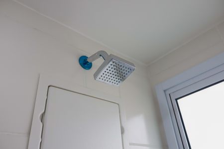 Apartamento para alugar com 55m², 2 quartos e 1 vaga Apartamento para alugar com 55m², 2 quartos e 1 vagaBanheiro social