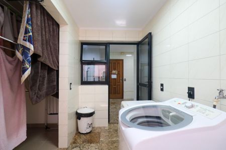 Apartamento à venda com 110m², 3 quartos e 2 vagasÁrea de Serviço