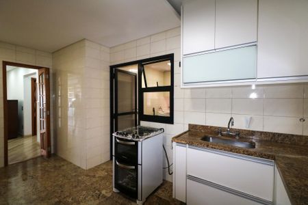 Apartamento à venda com 110m², 3 quartos e 2 vagasCozinha