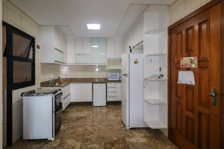 Apartamento à venda com 110m², 3 quartos e 2 vagasCozinha