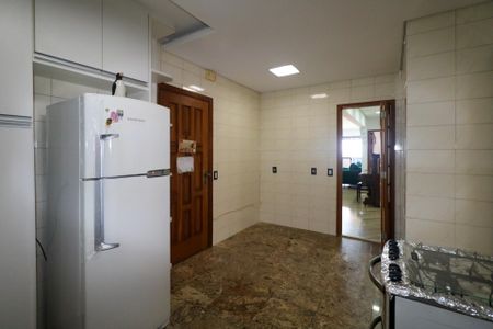 Apartamento à venda com 110m², 3 quartos e 2 vagasCozinha