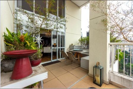 Apartamento à venda com 128m², 1 quarto e 2 vagasFoto 01