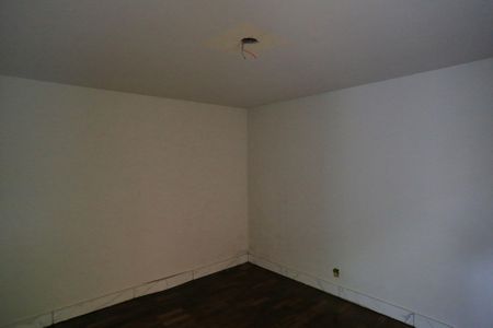 Casa à venda com 550m², 4 quartos e 2 vagasSala de TV