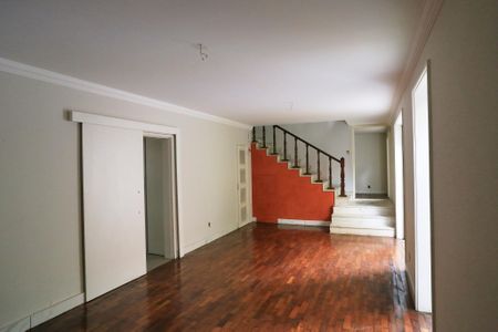 Casa à venda com 550m², 4 quartos e 2 vagasSala de Jantar