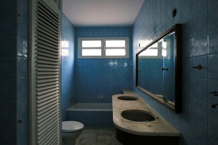 Casa à venda com 550m², 4 quartos e 2 vagasBanheiro Suíte 1