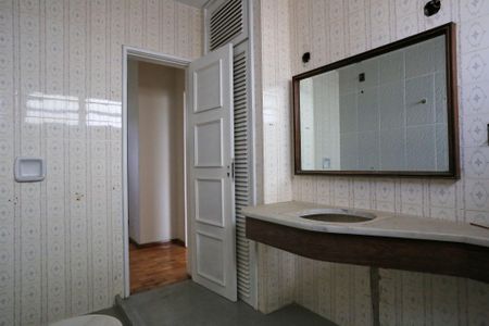 Casa à venda com 550m², 4 quartos e 2 vagasBanheiro Social