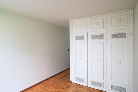 Casa à venda com 550m², 4 quartos e 2 vagasQuarto 2