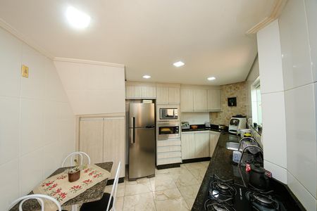 Casa para alugar com 141m², 4 quartos e 2 vagasCozinha