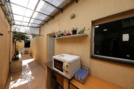 Casa para alugar com 141m², 4 quartos e 2 vagasCorredor