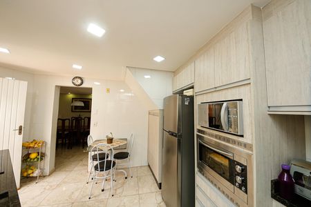 Casa para alugar com 141m², 4 quartos e 2 vagasCozinha