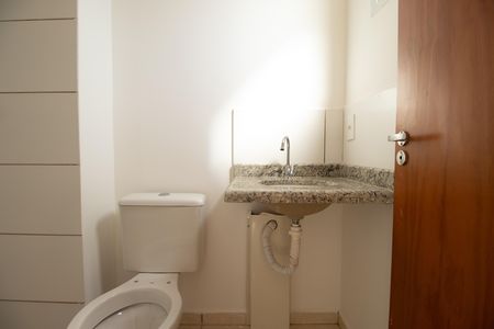 Apartamento para alugar com 57m², 2 quartos e 1 vaga Apartamento para alugar com 57m², 2 quartos e 1 vagaBanheiro da Suíte