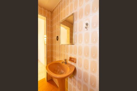 Casa à venda com 184m², 3 quartos e 2 vagas Casa à venda com 184m², 3 quartos e 2 vagasBanheiro da Suíte 1