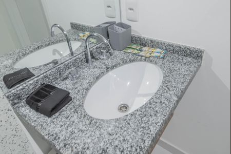 Studio à venda com 28m², 1 quarto e sem vaga Studio à venda com 28m², 1 quarto e sem vagaBanheiro