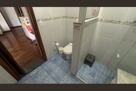 Casa à venda com 240m², 4 quartos e 2 vagasBanheiro da Suíte 2