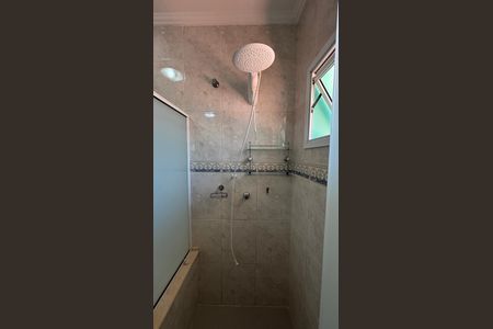 Casa à venda com 240m², 4 quartos e 2 vagasBanheiro da Suíte 1