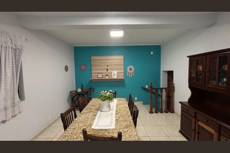 Casa à venda com 240m², 4 quartos e 2 vagasSala de Jantar - Cozinha