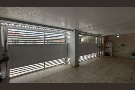 Casa à venda com 240m², 4 quartos e 2 vagasGaragem