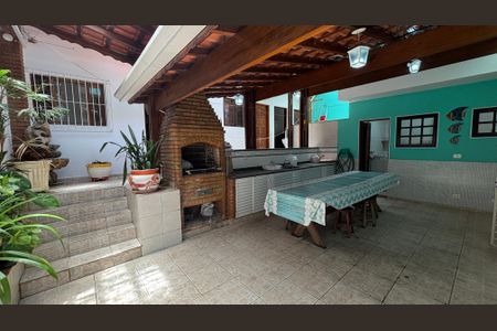 Casa à venda com 240m², 4 quartos e 2 vagasQuintal - Area Gourmet