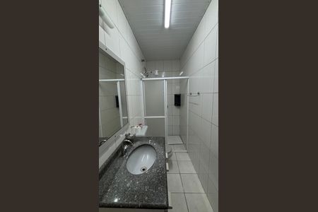 Casa à venda com 240m², 4 quartos e 2 vagasBanheiro da Suíte 4