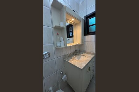 Casa à venda com 240m², 4 quartos e 2 vagasÁrea de Serviço - Banheiro