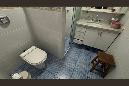 Casa à venda com 240m², 4 quartos e 2 vagasBanheiro da Suíte 2