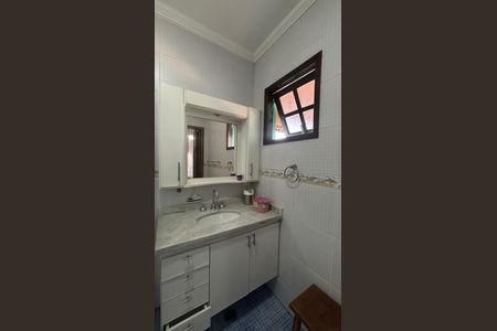 Casa à venda com 240m², 4 quartos e 2 vagasBanheiro da Suíte 2