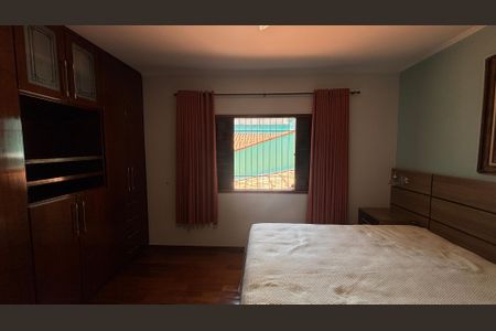 Casa à venda com 240m², 4 quartos e 2 vagasSuite 1