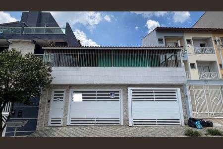 Casa à venda com 240m², 4 quartos e 2 vagasFachada