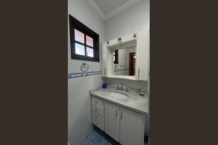 Casa à venda com 240m², 4 quartos e 2 vagasBanheiro da Suíte 3