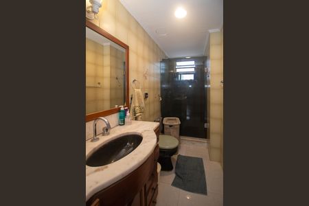 Apartamento à venda com 210m², 3 quartos e 2 vagasBanheiro