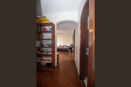 Apartamento à venda com 210m², 3 quartos e 2 vagasCorredor