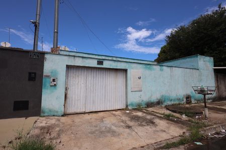 Casa para alugar com 160m², 3 quartos e 4 vagasFachada