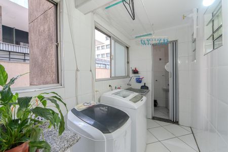 Apartamento à venda com 165m², 3 quartos e 1 vagaÁrea de Serviço