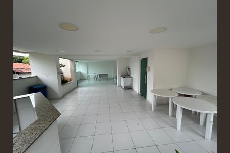 Apartamento para alugar com 64m², 2 quartos e 1 vagaÁrea comum