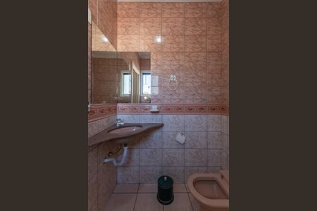 Casa à venda com 315m², 3 quartos e 3 vagas Casa à venda com 315m², 3 quartos e 3 vagasBanheiro Suíte 2