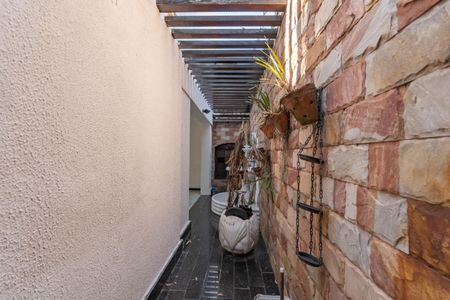 Casa à venda com 315m², 3 quartos e 3 vagas Casa à venda com 315m², 3 quartos e 3 vagasSala