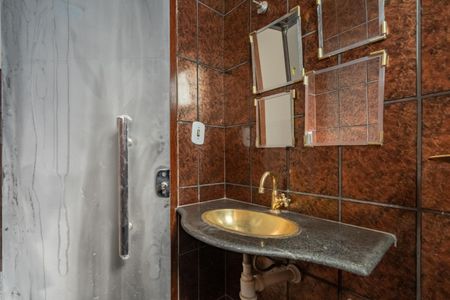 Casa à venda com 315m², 3 quartos e 3 vagas Casa à venda com 315m², 3 quartos e 3 vagasLavabo