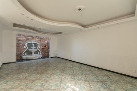 Casa à venda com 315m², 3 quartos e 3 vagas Casa à venda com 315m², 3 quartos e 3 vagasSala