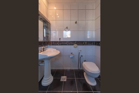 Casa à venda com 315m², 3 quartos e 3 vagas Casa à venda com 315m², 3 quartos e 3 vagasBanheiro Suíte 1