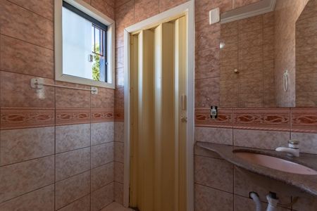 Casa à venda com 315m², 3 quartos e 3 vagas Casa à venda com 315m², 3 quartos e 3 vagasBanheiro Suíte 2