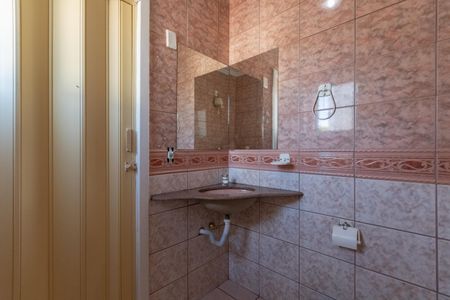 Casa à venda com 315m², 3 quartos e 3 vagas Casa à venda com 315m², 3 quartos e 3 vagasBanheiro Suíte 2