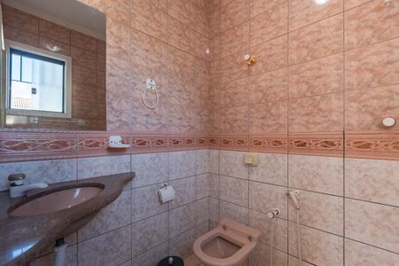 Casa à venda com 315m², 3 quartos e 3 vagas Casa à venda com 315m², 3 quartos e 3 vagasBanheiro Suíte 2