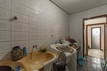 Casa à venda com 315m², 3 quartos e 3 vagas Casa à venda com 315m², 3 quartos e 3 vagasÁrea de Serviço