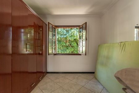 Casa à venda com 315m², 3 quartos e 3 vagas Casa à venda com 315m², 3 quartos e 3 vagasQuarto 1