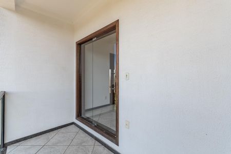 Casa à venda com 315m², 3 quartos e 3 vagas Casa à venda com 315m², 3 quartos e 3 vagasVaranda 1 da Sala 2