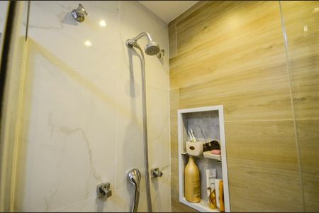 Apartamento à venda com 130m², 3 quartos e 2 vagasBanheiro da Suíte