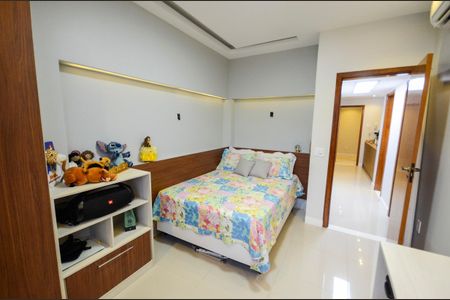 Apartamento à venda com 130m², 3 quartos e 2 vagasQuarto 1