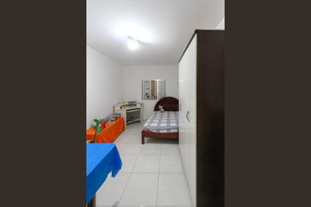 Casa à venda com 300m², 3 quartos e 3 vagas Casa à venda com 300m², 3 quartos e 3 vagasQuarto 02