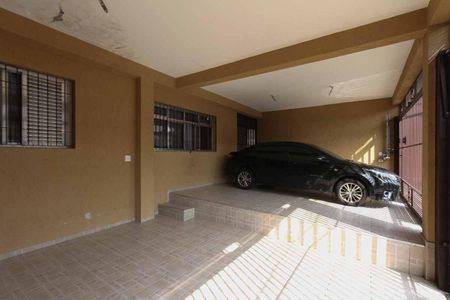 Casa à venda com 300m², 3 quartos e 3 vagas Casa à venda com 300m², 3 quartos e 3 vagasGaragem