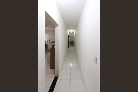 Casa à venda com 300m², 3 quartos e 3 vagas Casa à venda com 300m², 3 quartos e 3 vagasCorredor